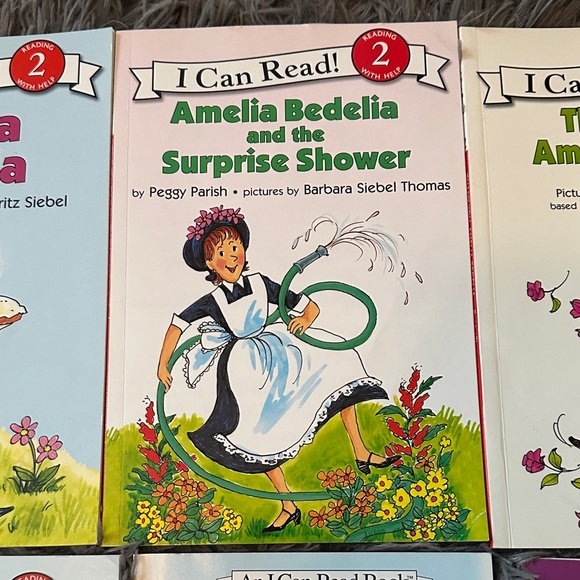 Amelia Bedelia Book Set for Kids - Picture 6 of 11